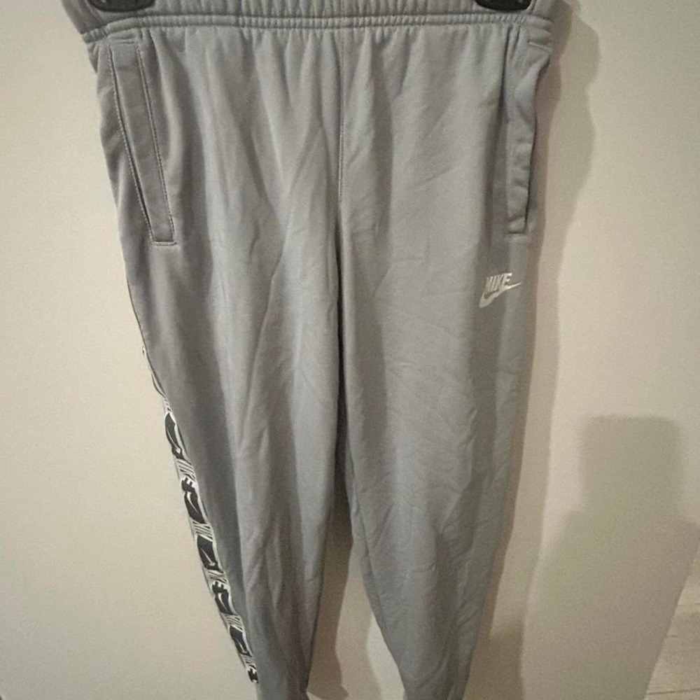 Nike Dri-fit grey joggers Size M